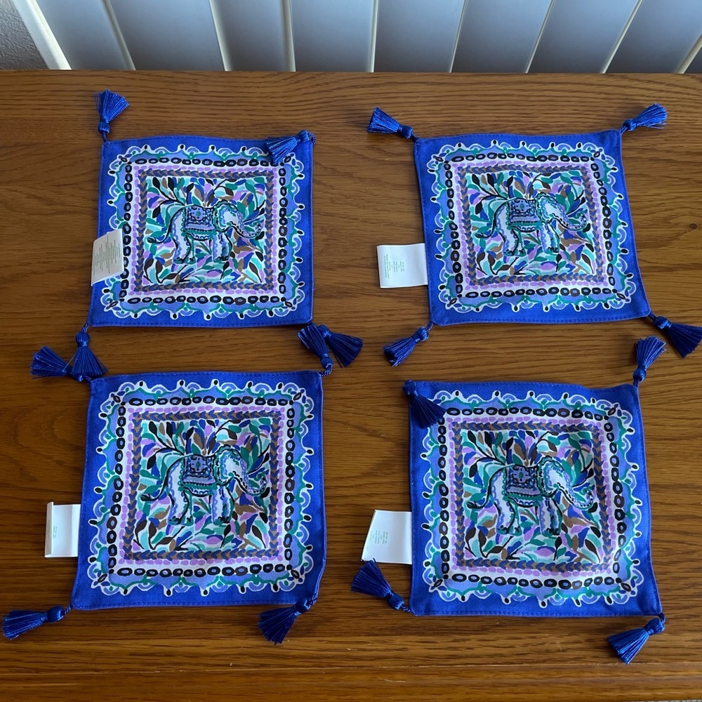 NWT Lilly Pulitzer Printed Cloth Napkin Set - Picture 6 of 9